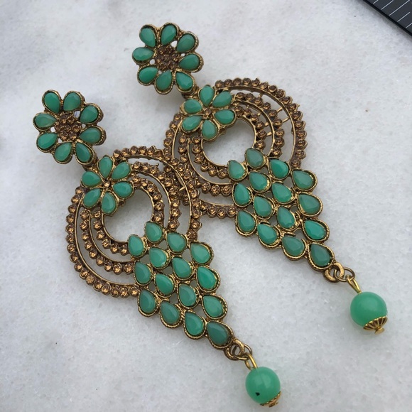 Beautiful drop earrings truly a statement piece ✨ - Picture 3 of 12